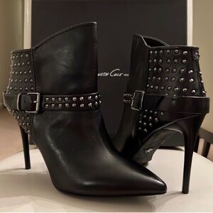KENNETH COLE BON ALWAYS ANKLE BOOTIE